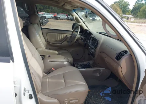 2004 Toyota Sequoia Limited V8 z USA, uszkodzony, nr VIN 5TDBT48A74S223756